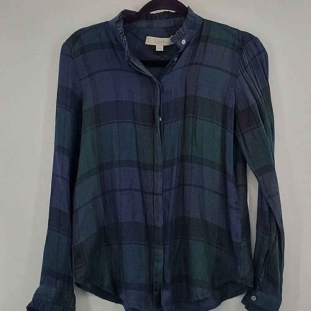 3 For$20 Loft Green & Blue plaid button down shirt size XSP